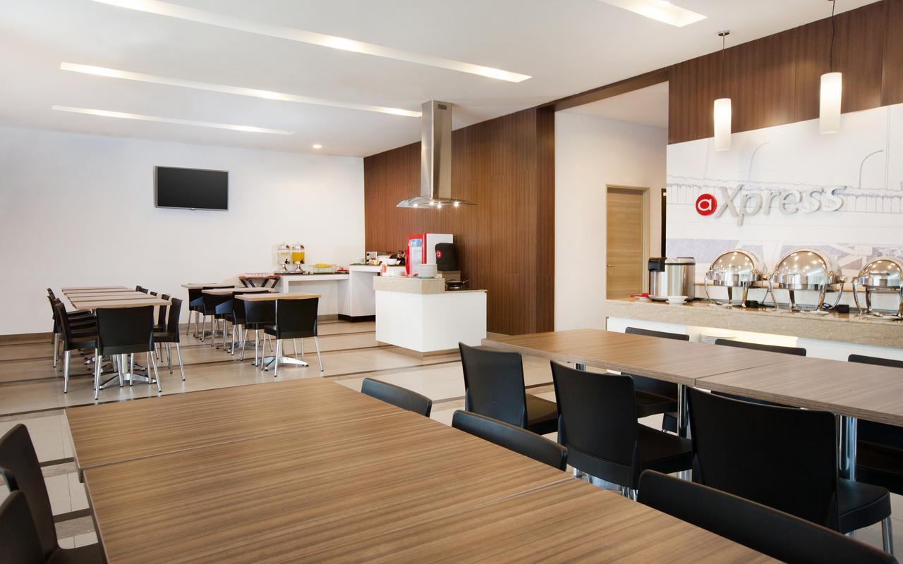 Amaris Hotel Satrio Kuningan - Giacarta Esterno foto